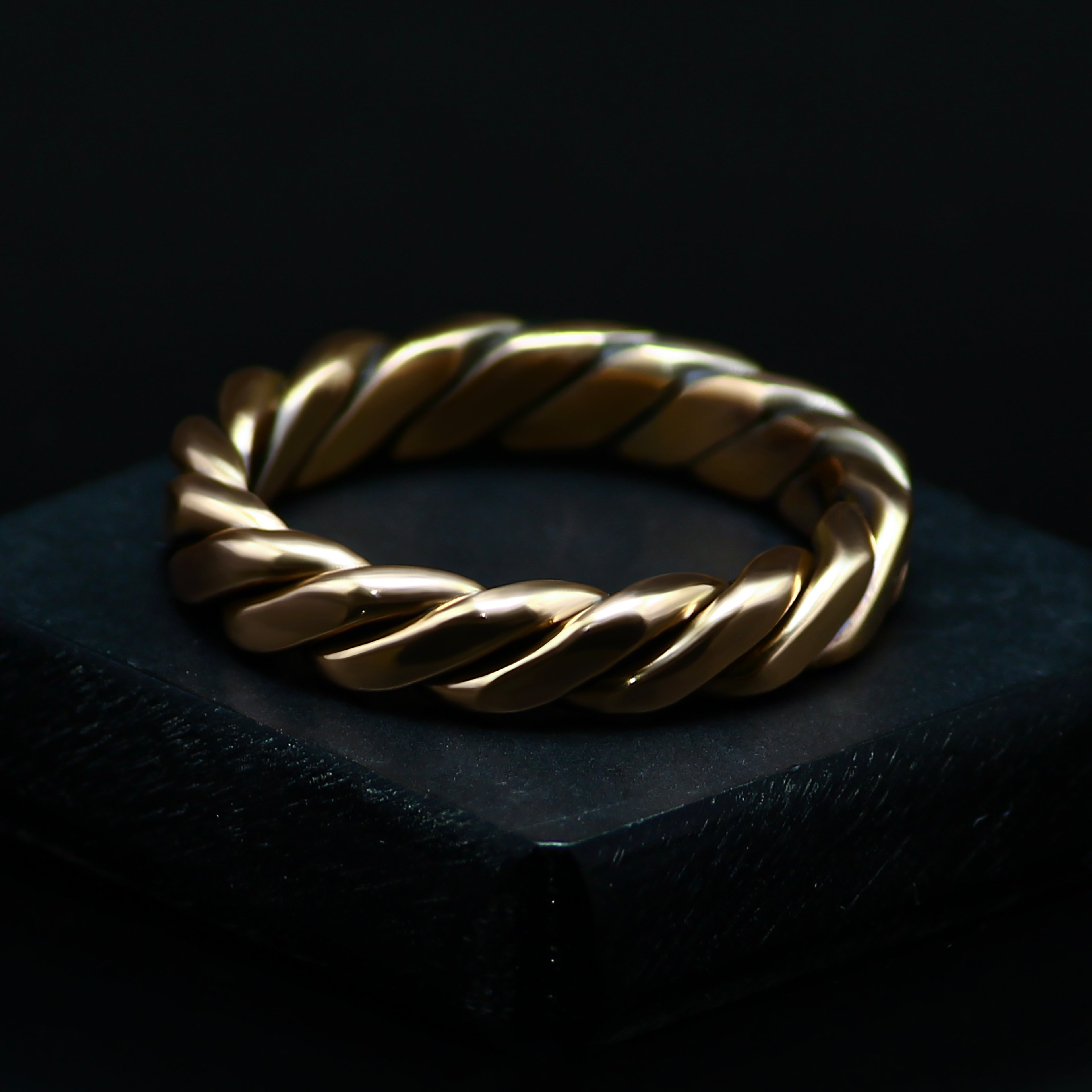 Handcrafted Pure Copper Braided Ring - Natural Healing Arthritis - Twist Eternity Band
